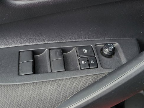 Used 2020 Toyota Corolla LE image 11