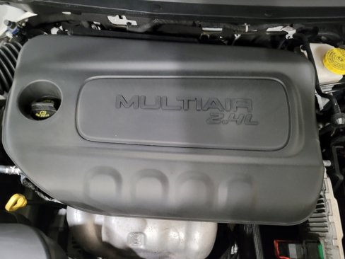 Used 2019 Jeep Cherokee Latitude Plus image 30