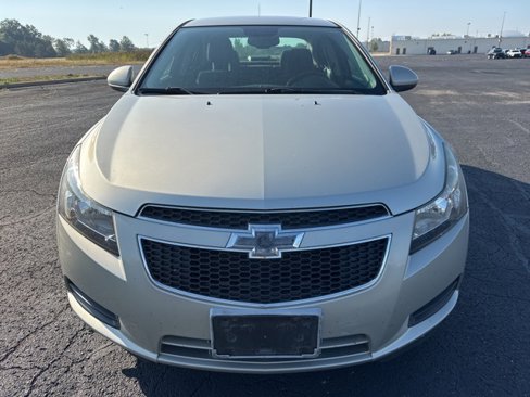 Used 2014 Chevrolet Cruze LT image 2