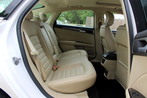 Used 2014 Ford Fusion SE w/ Equipment Group 202A image 35