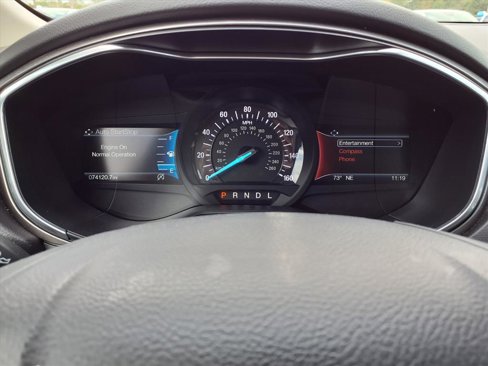 Used 2020 Ford Fusion SE image 15