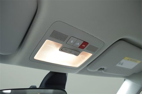 Used 2022 Hyundai Venue Limited image 27