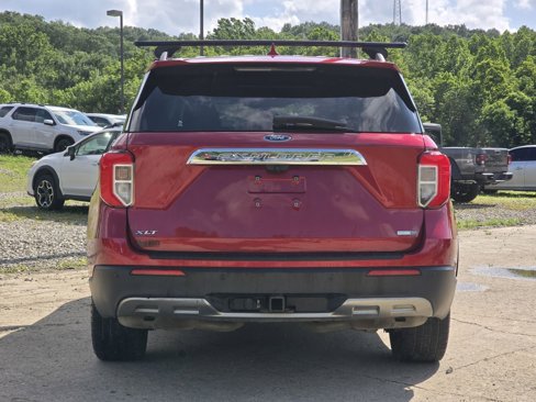 Used 2020 Ford Explorer XLT w/ Equipment Group 202A image 11