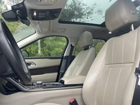 Used 2020 Land Rover Range Rover Velar S image 3