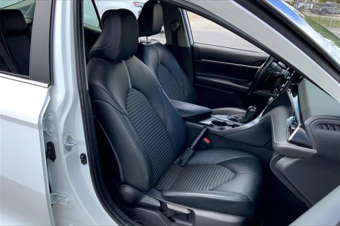 Used 2021 Toyota Camry SE image 8