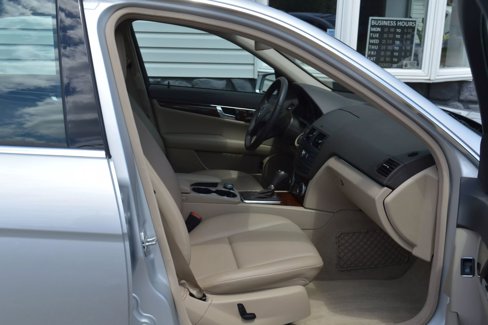 Used 2011 Mercedes-Benz C 300 4MATIC Sedan image 18