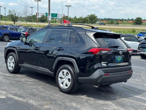Used 2019 Toyota RAV4 LE image 3