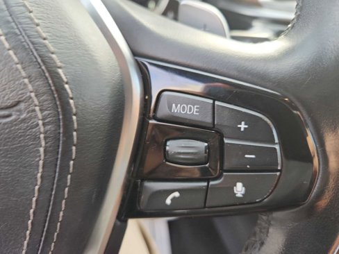 Used 2018 BMW 530i xDrive w/ Premium Package image 13