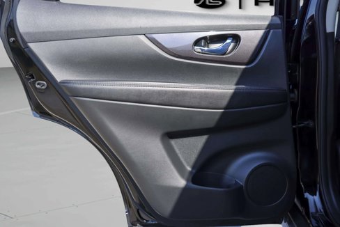 Used 2018 Nissan Rogue SV image 21