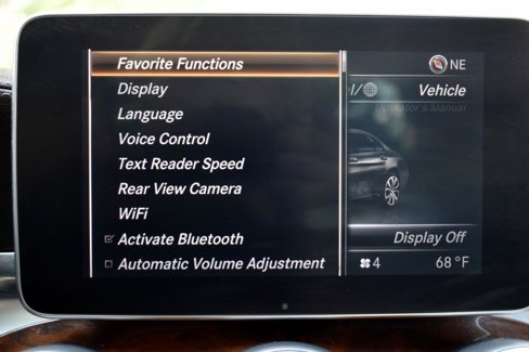 Used 2015 Mercedes-Benz C 300 4MATIC Sedan w/ Driver Assistance Package image 22