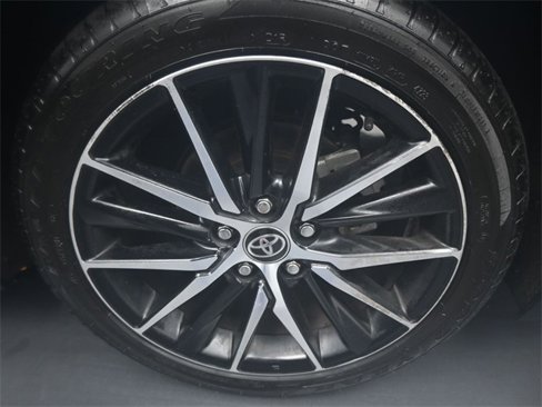 Used 2022 Toyota Camry SE image 16