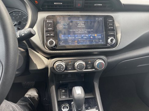 Used 2024 Nissan Kicks SV image 18