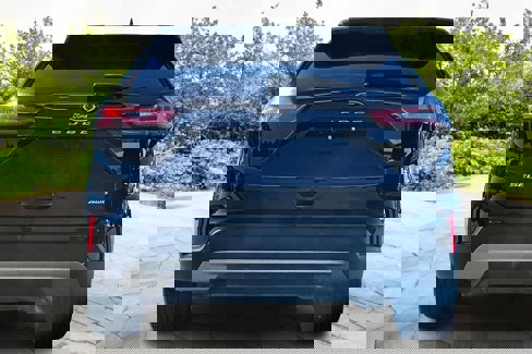 Used 2022 Ford Edge SEL w/ Convenience Package image 4