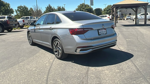 Used 2022 Volkswagen Jetta SEL image 5