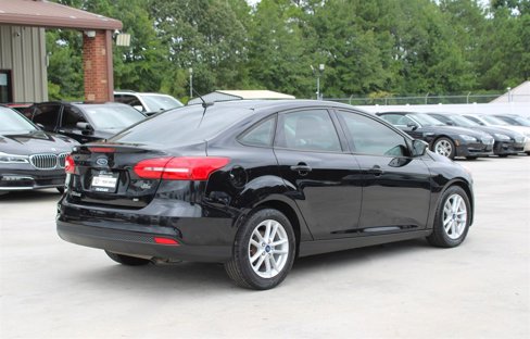 Used 2017 Ford Focus SE image 5