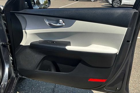 Used 2023 Kia Forte LXS image 22