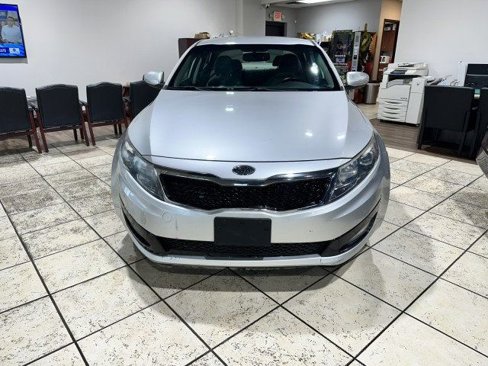 Used 2012 Kia Optima LX w/ Convenience Pkg image 6