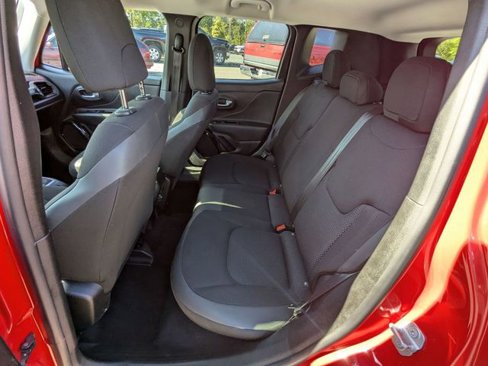 Used 2018 Jeep Renegade Altitude w/ Advanced Technology Group image 10