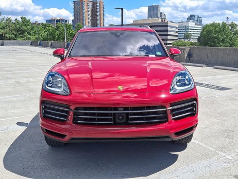 Certified 2022 Porsche Cayenne image 6