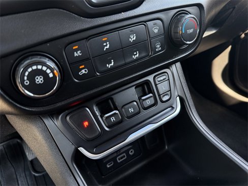 Used 2018 GMC Terrain SLE image 20