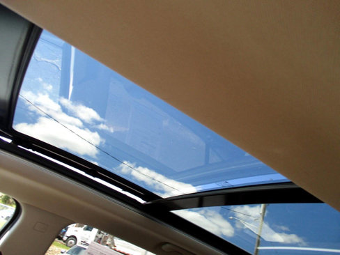 Used 2021 GMC Terrain SLT image 9