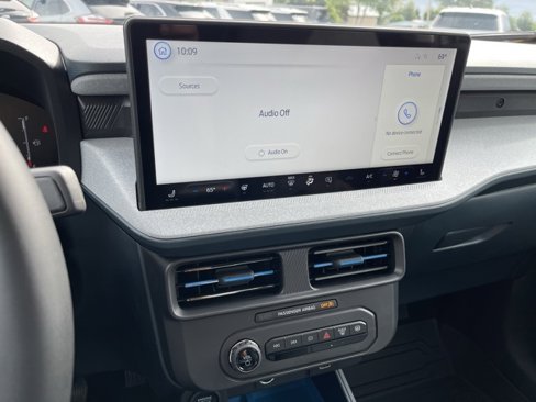 New 2025 Ford Maverick XLT w/ XLT Luxury Package image 10