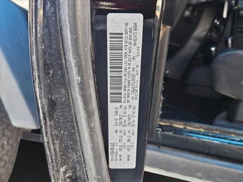 Used 2017 Jeep Wrangler Rubicon w/ Power Convenience Group image 22
