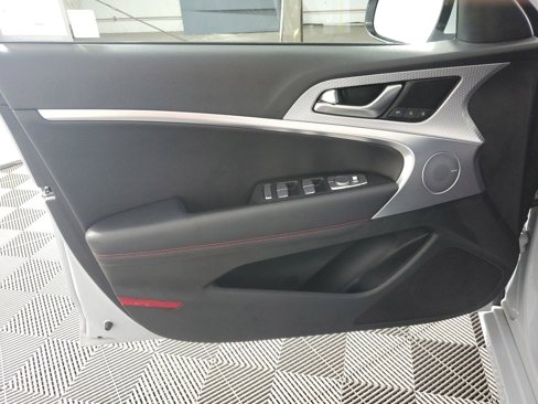 Used 2022 Genesis G70 3.3T w/ Sport Advanced Package image 28