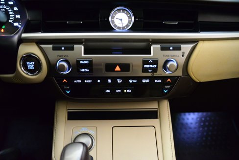 Used 2018 Lexus ES 350 image 15
