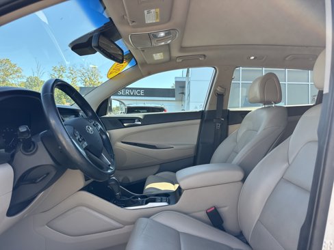 Used 2016 Hyundai Tucson Limited w/ Option Group 03 image 11