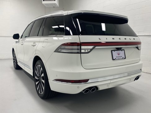 Used 2023 Lincoln Aviator Black Label Grand Touring w/ Class IV Trailer Tow Package image 8