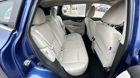 Used 2022 Nissan Rogue Sport SV image 26