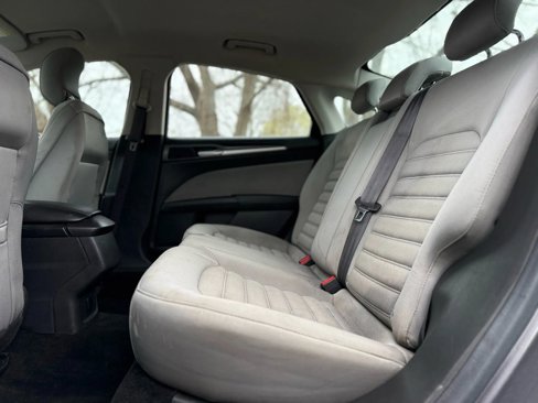 Used 2013 Ford Fusion S image 32