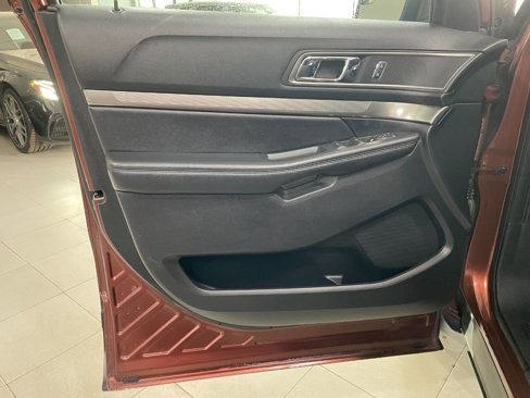 Used 2018 Ford Explorer XLT w/ Equipment Group 201A image 13