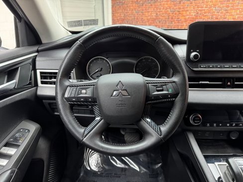 Used 2022 Mitsubishi Outlander SEL Black Edition image 14