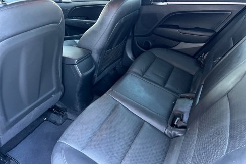 Used 2020 Hyundai Elantra Limited w/ Ultimate Package 03 image 9