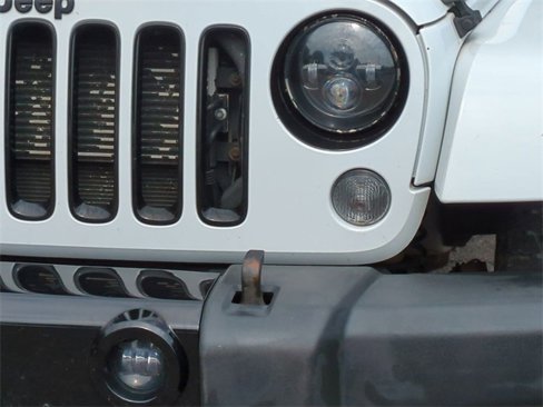 Used 2015 Jeep Wrangler Unlimited Sahara w/ Dual Top Group image 9