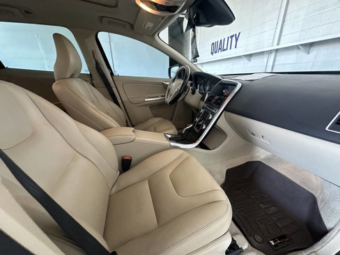Used 2015 Volvo XC60 T6 image 23