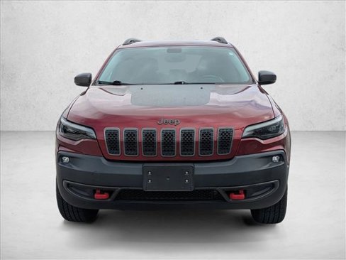 Used 2019 Jeep Cherokee Trailhawk image 2