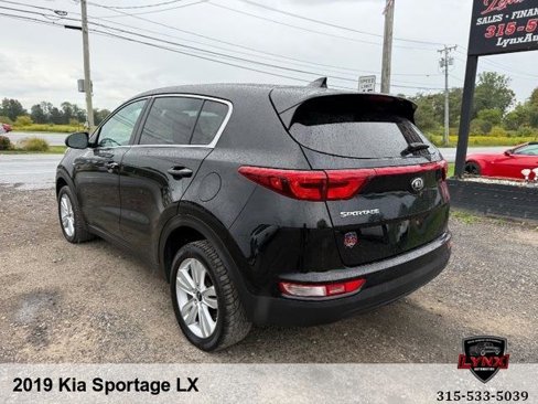 Used 2019 Kia Sportage LX image 3