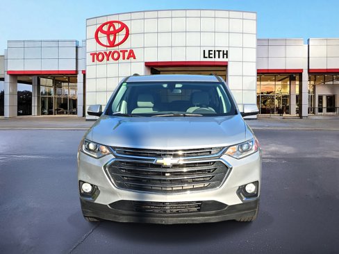 Used 2019 Chevrolet Traverse LT image 2