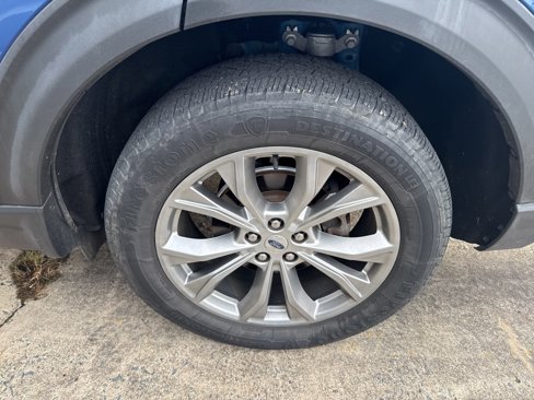 Used 2021 Ford Explorer Limited w/ Equipment Group 301A image 8