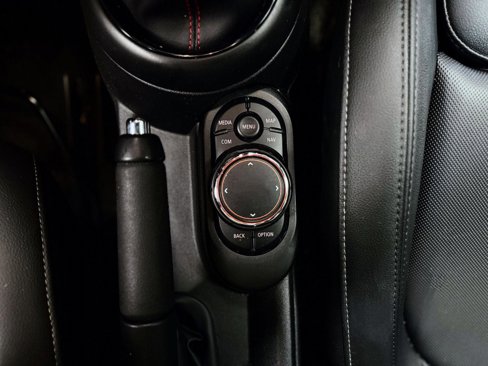 Used 2019 MINI Cooper S image 21