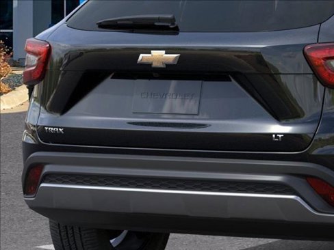 New 2025 Chevrolet Trax LT w/ LT Convenience Package image 14