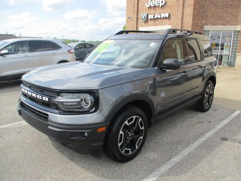 Used 2024 Ford Bronco Sport Outer Banks w/ Tech Package image 3
