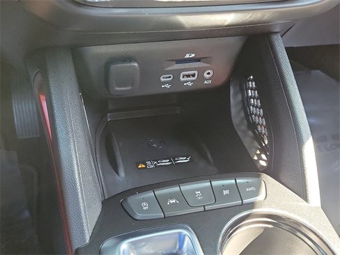 Certified 2021 Chevrolet TrailBlazer RS w/ Technology Package image 16