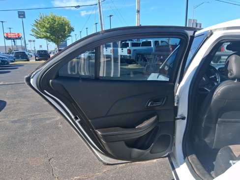 Used 2015 Chevrolet Malibu LT image 15