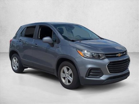 Used 2020 Chevrolet Trax LS w/ Tint and Cruise Package image 3
