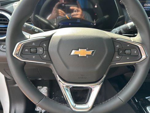 New 2025 Chevrolet Trax LT w/ Driver Confidence Package image 17