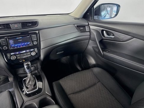 Certified 2020 Nissan Rogue SV image 24